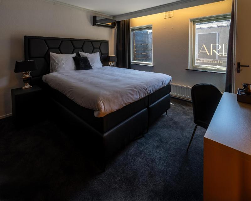Standard Double Room image 2