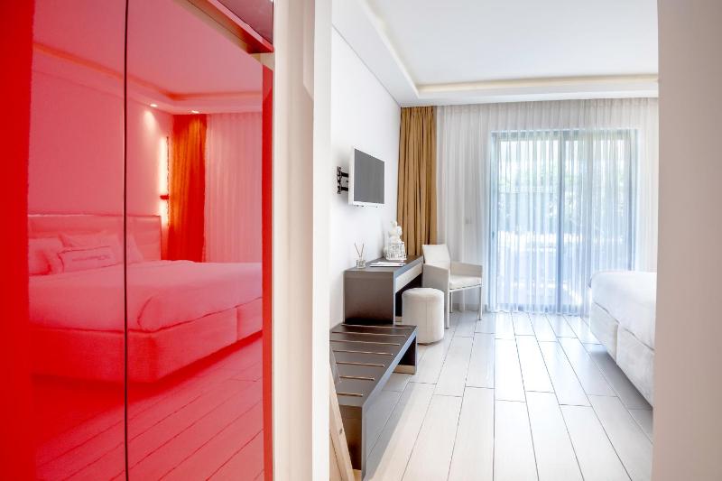 Double Room image 4