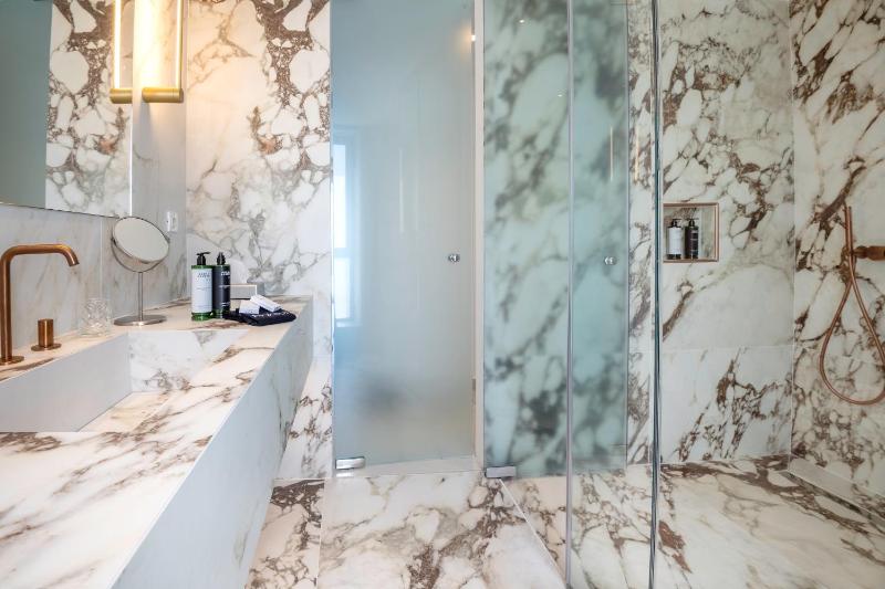 Diamond Suite with Private Pool image 1