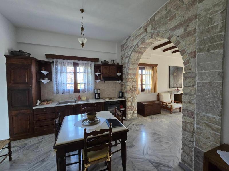 Superior One-Bedroom Apartment with Sea View (4 Adults)  image 2