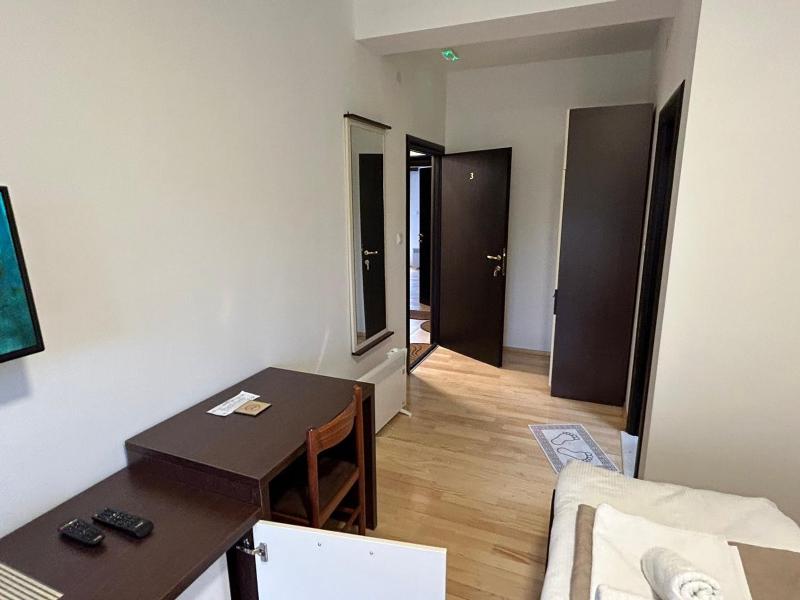 Triple Room with Terrace image 4