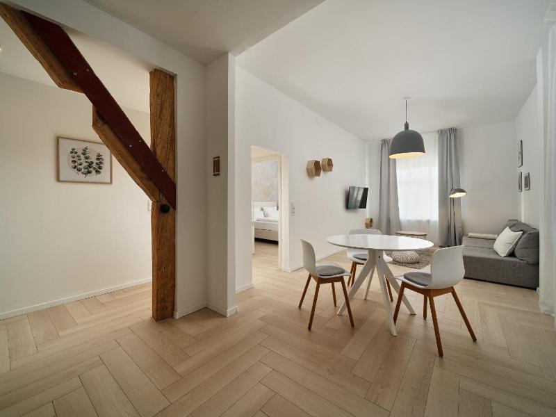 One-Bedroom Apartment image 4