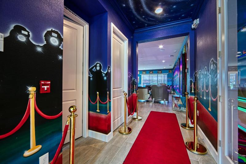 Orlando Best Secret 2025 Large Luxury Vacation Home - image 20