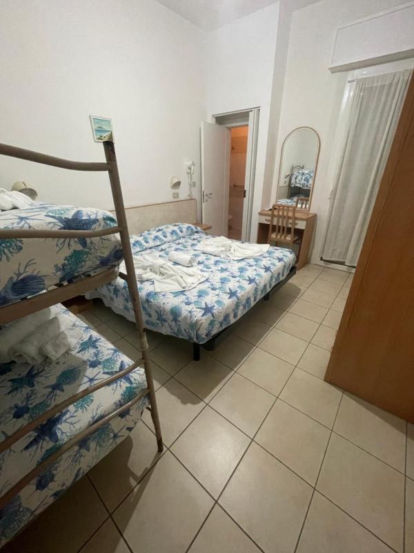 Hotel Vienna Rivazzurra - image 18