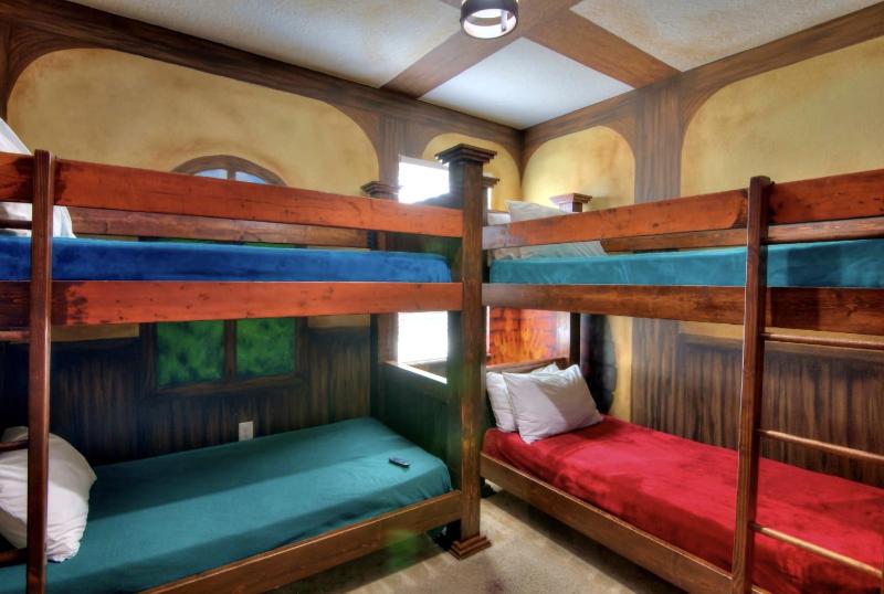 Dream Bowling Villa 14BR Heated Pool & Theater - image 24
