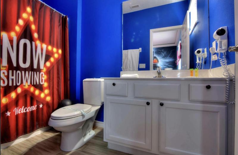 Dream Bowling Villa 14BR Heated Pool & Theater - image 10