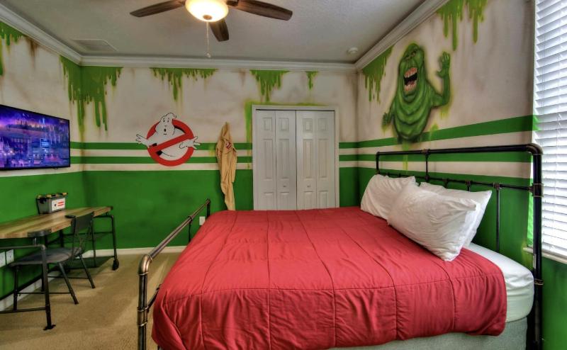 Dream Bowling Villa 14BR Heated Pool & Theater - image 15