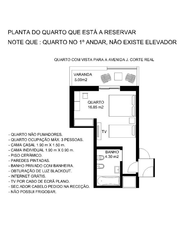 Triple Room with Balcony image 1
