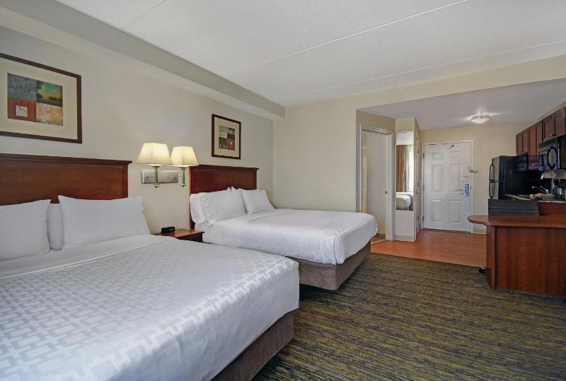 Studio Queen Suite with Two Queen Beds - Communications Accessible image 4