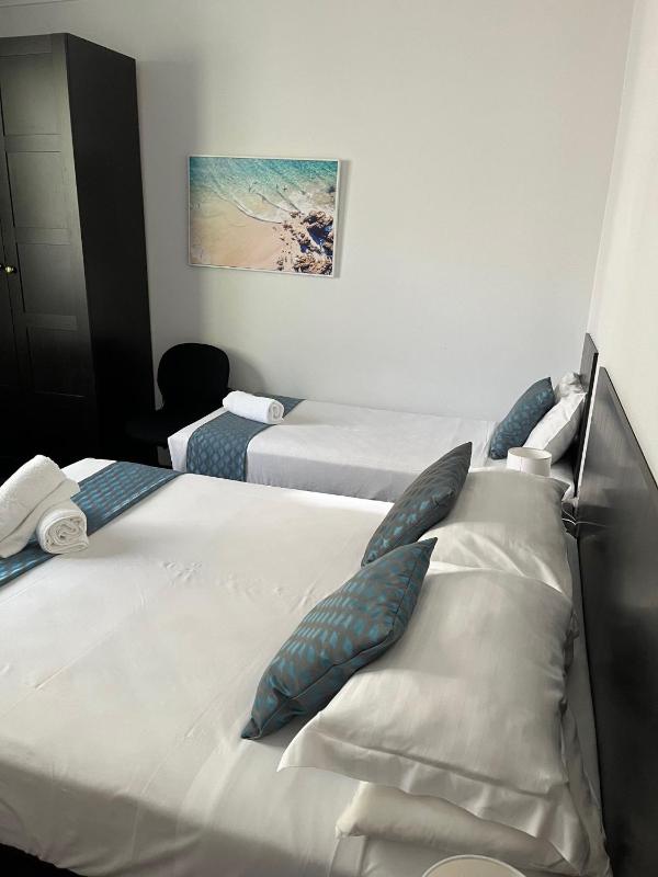 Triple Room image 2