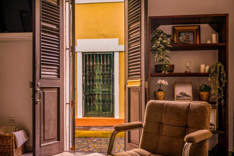 One-Bedroom Apartment image 3