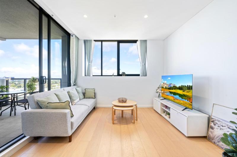 High level urban retreat in Macquarie Park - image 7