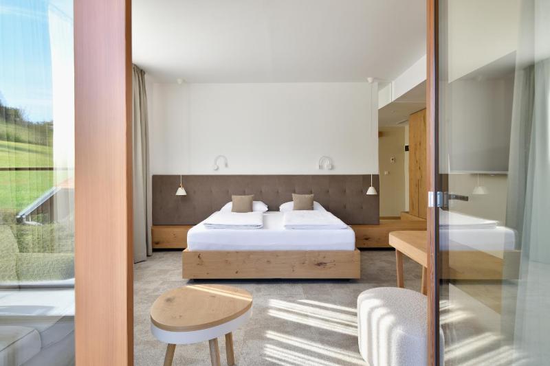Double Room with Balcony image 1