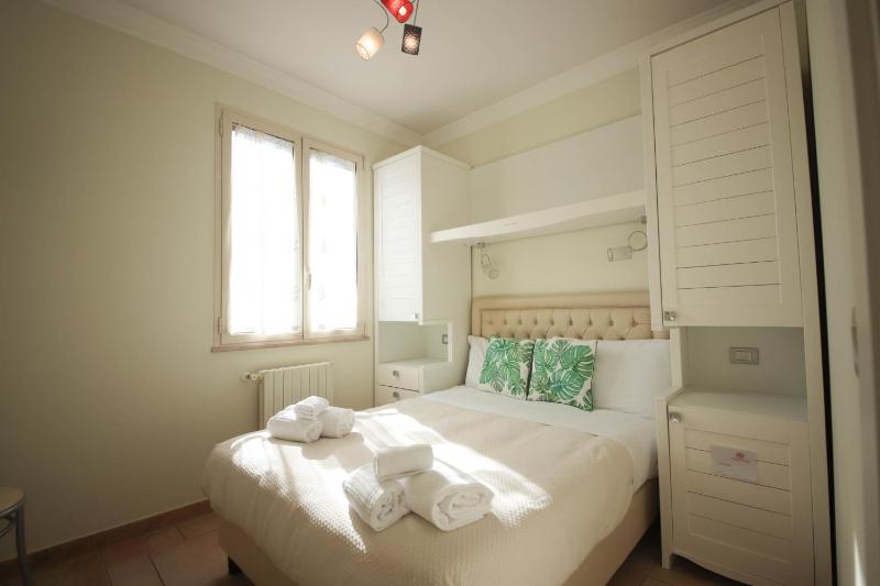 Economy Double Room image 1
