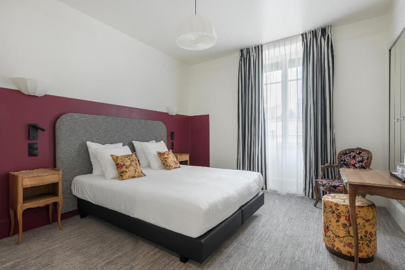 Charm Double Room image 1