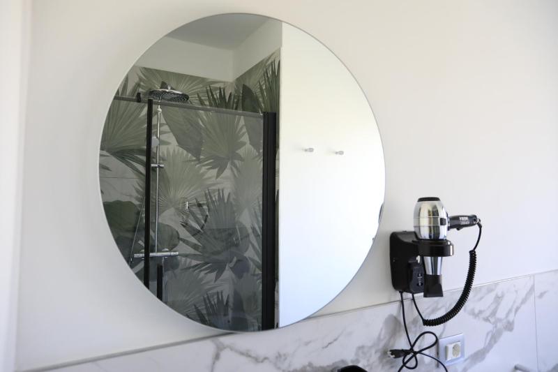 Double Room with Private Bathroom image 3