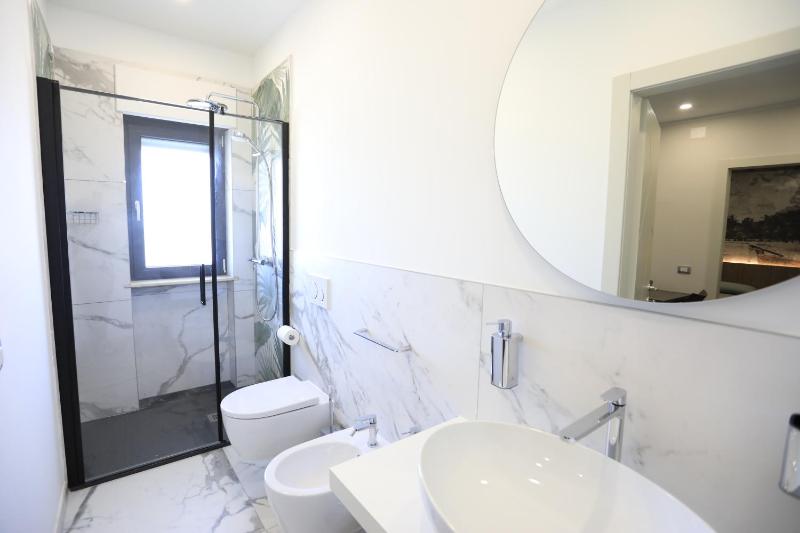 Studio Apartment image 2