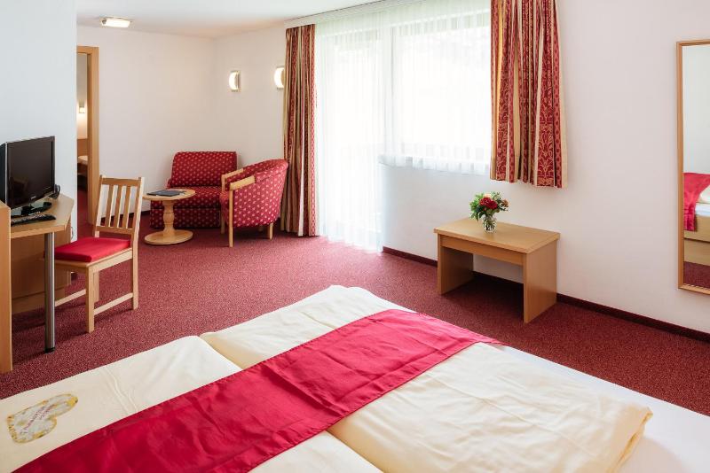Two-Bedroom Suite image 2