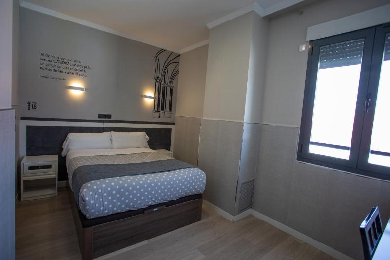 Double Room image 2