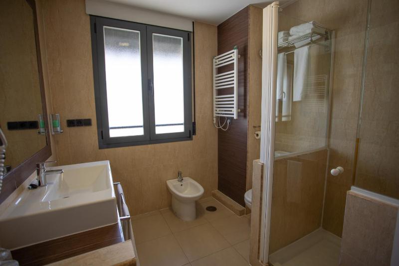 Family Room image 2