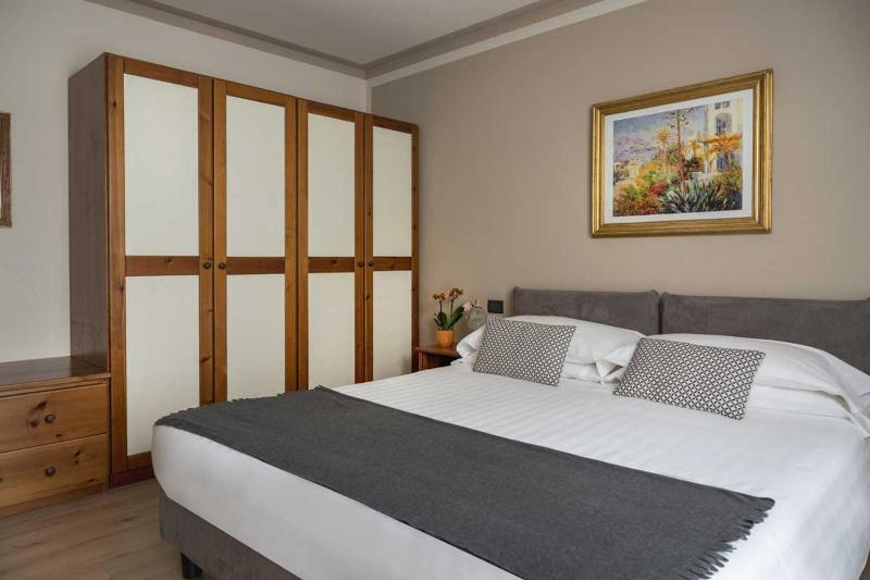 Double Room image 1