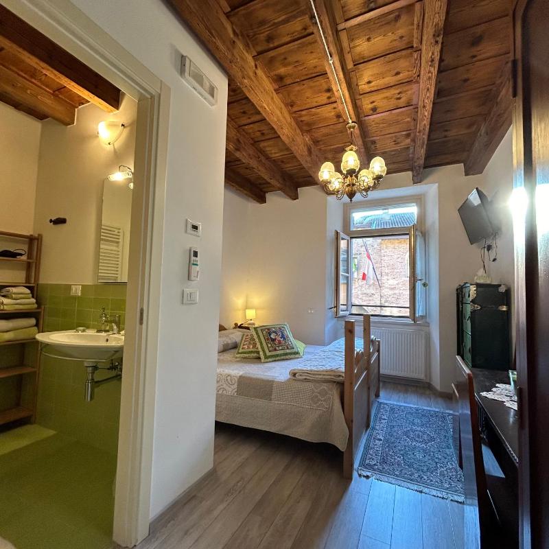 Double or Twin Room image 2