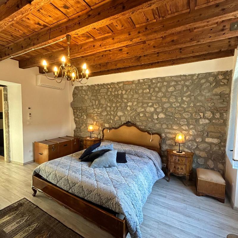 Double or Twin Room image 4