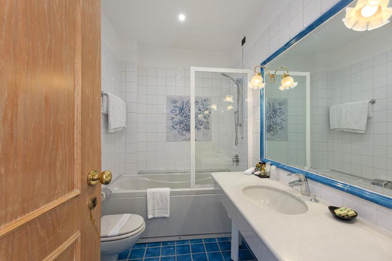 Suite Panoramic  with Terrace image 1