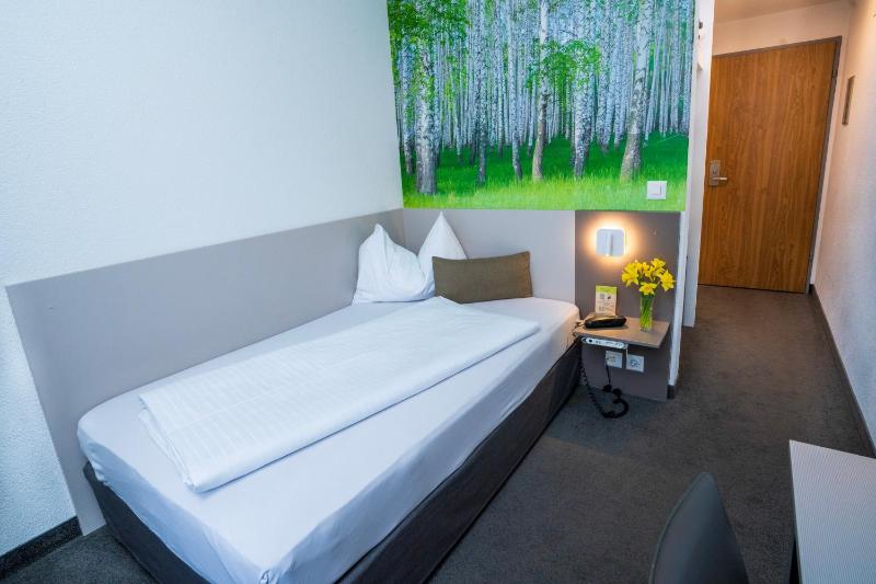 Business Single Room image 1