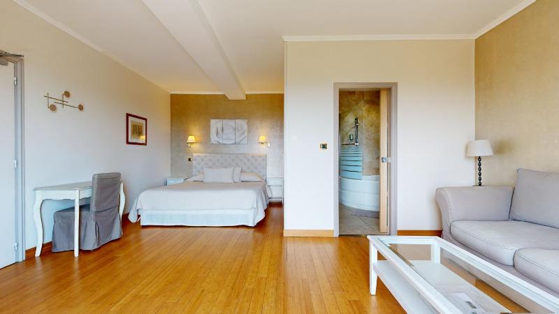 Junior Suite image 1