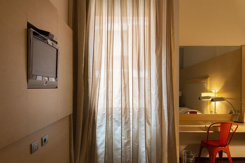 Superior Double Room image 3