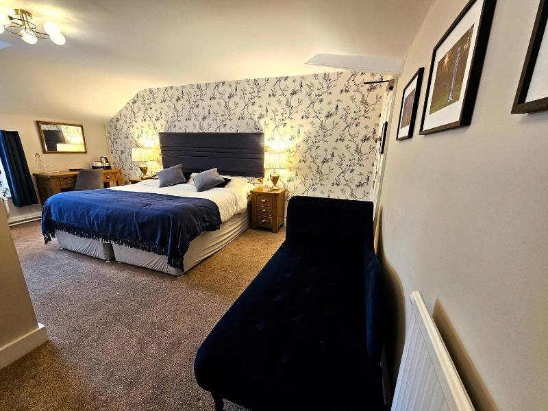 Executive Double or Twin Room image 4