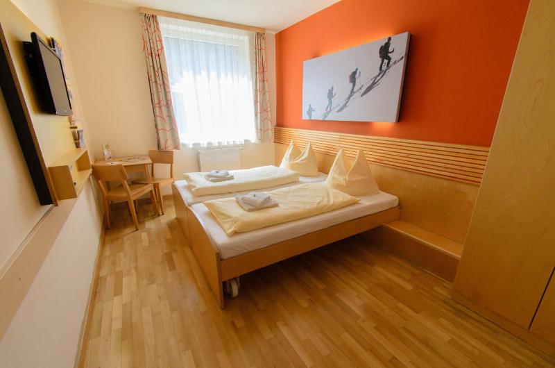 Single Room image 3