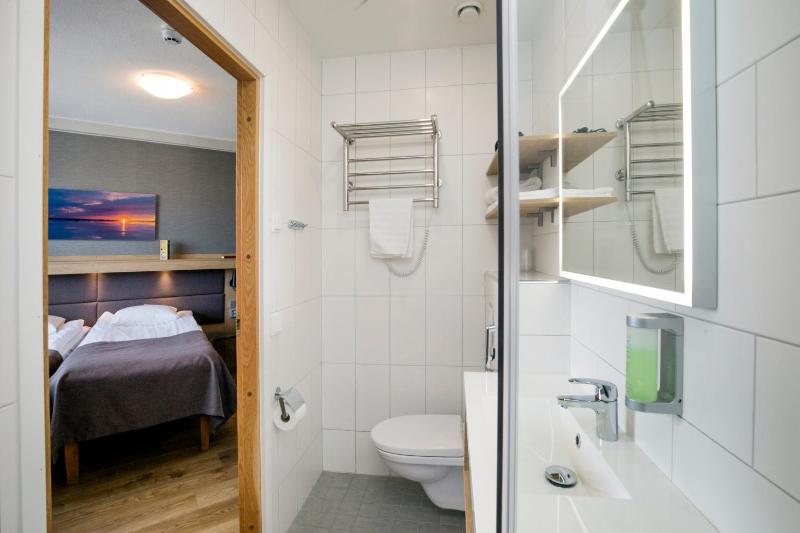 Superior Triple Room image 4