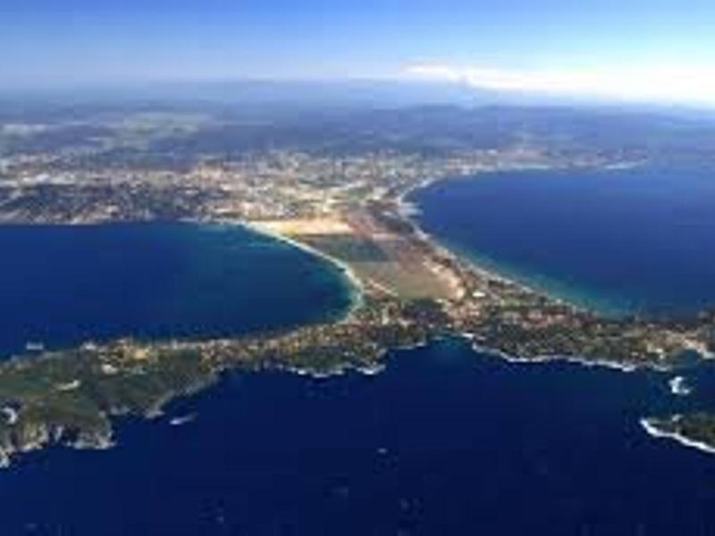 Appartement Hyères : 2 pièces jardin privé proche plage et port WIFI parking - FR-1-335-161 - image 2