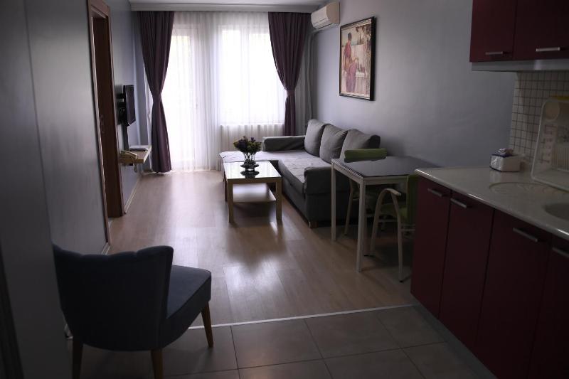 One-Bedroom Apartment image 1