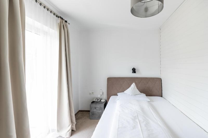 Single Room - Annex (3 Stars) image 1