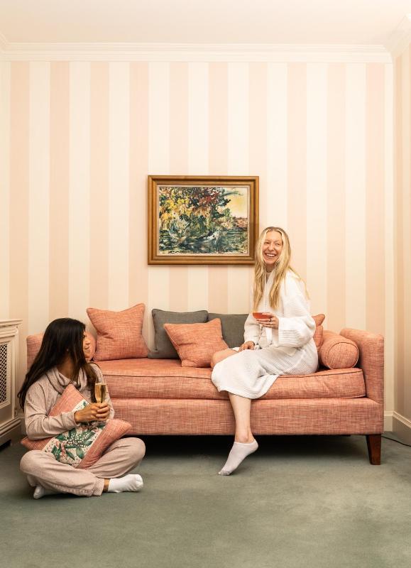 Large Double or Twin Room image 4