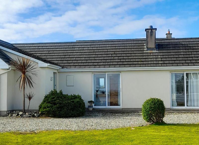 Ballyconneely Holiday Home No 5 by Trident Holiday Homes - image 15