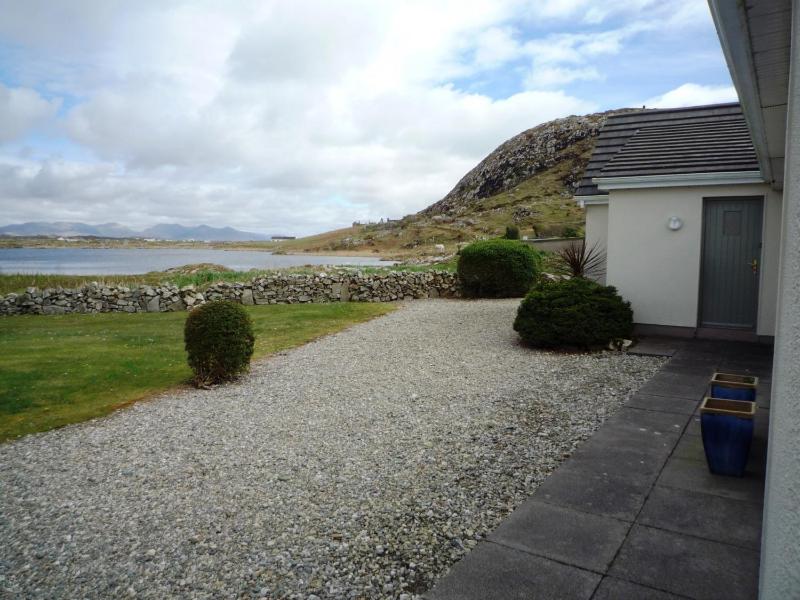 Ballyconneely Holiday Home No 5 by Trident Holiday Homes - image 13