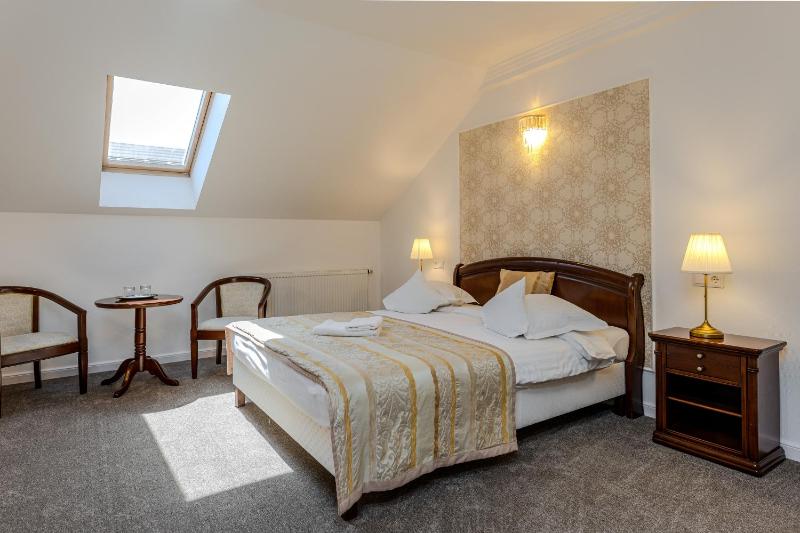 Standard Double Room image 1