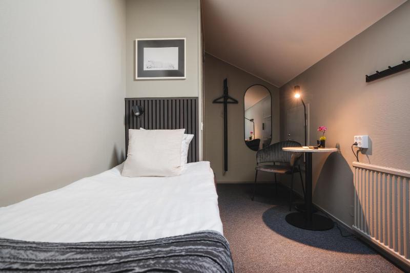 Standard Single Room image 1