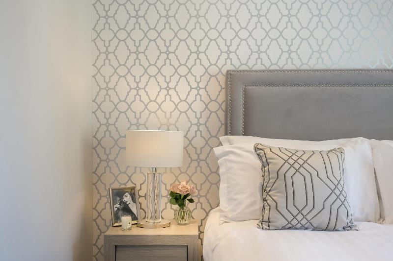 One-Bedroom Apartment image 4