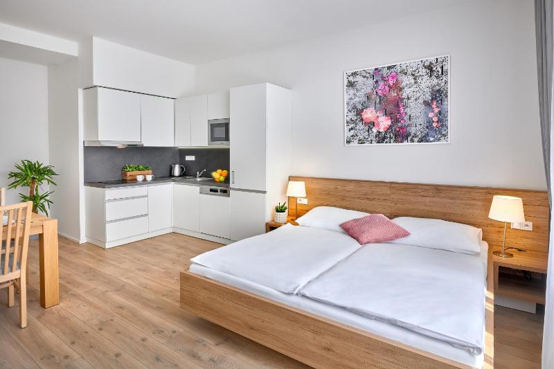 Superior Studio image 4