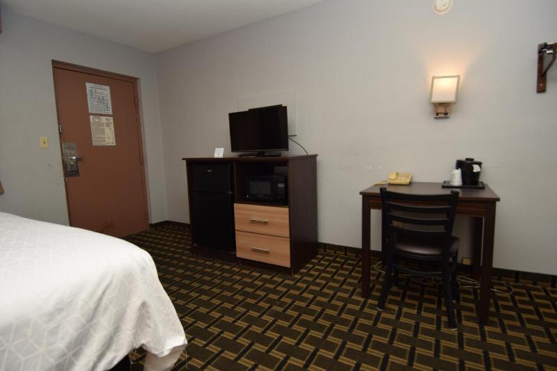 King Room - Non-Smoking image 4