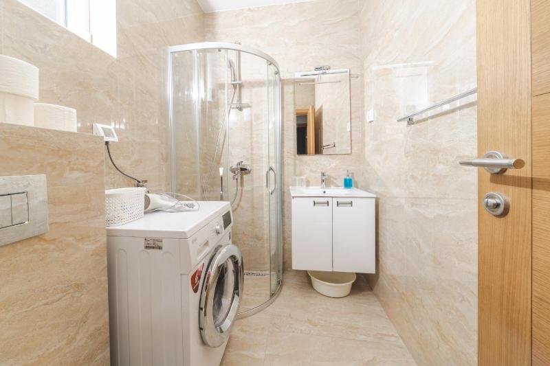 Markoni Apartments - image 6
