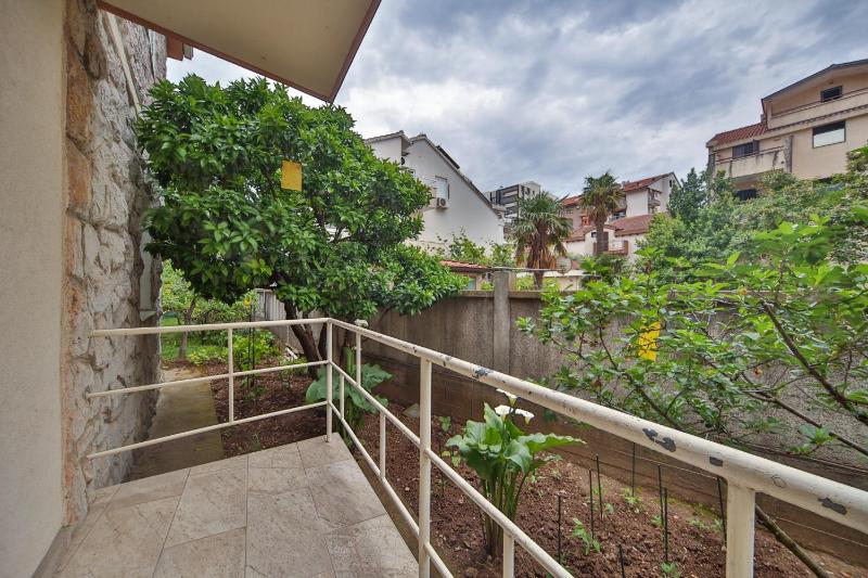 Markoni Apartments - image 11