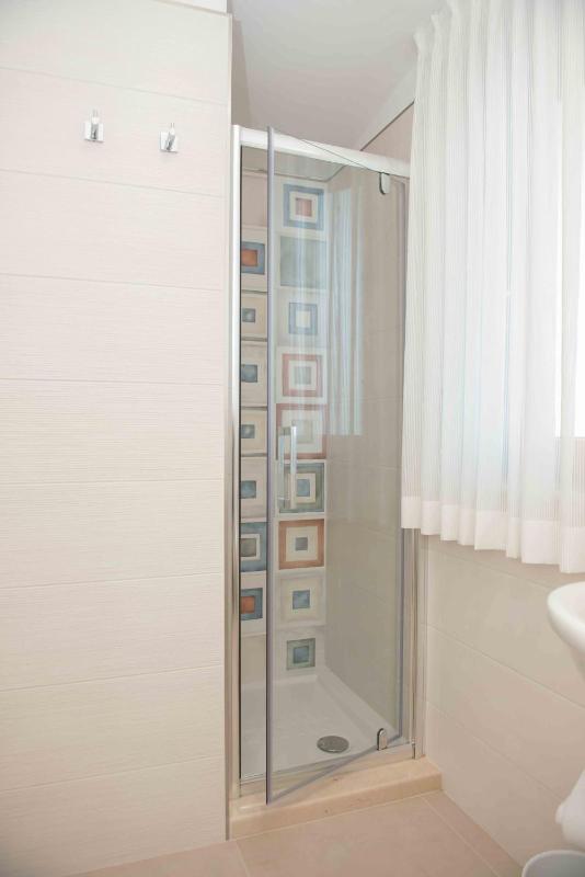 Superior Quadruple Room image 2