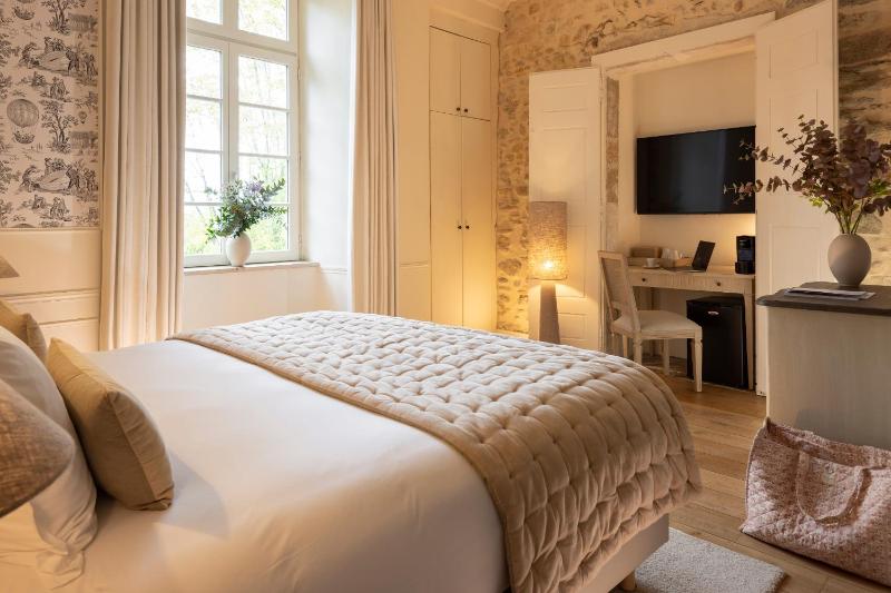 Bastide Deluxe Double Room image 3