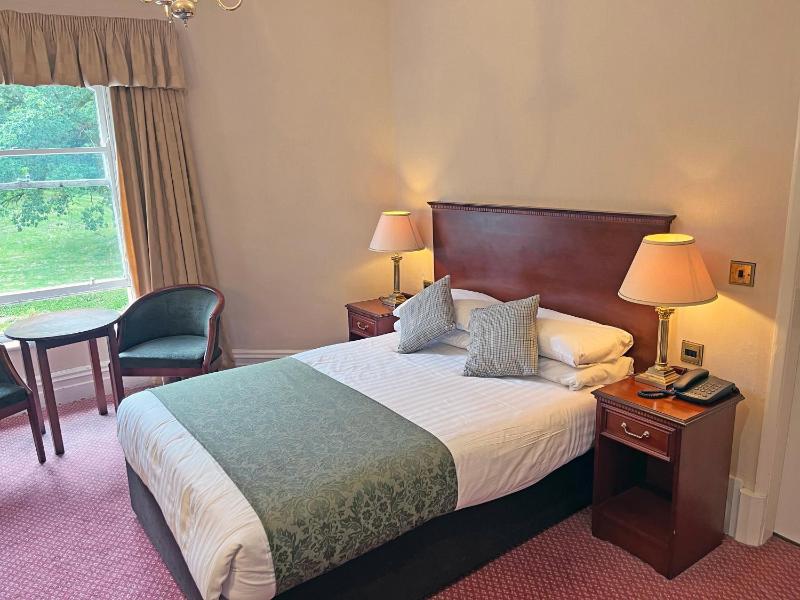 Classic Double Room image 1